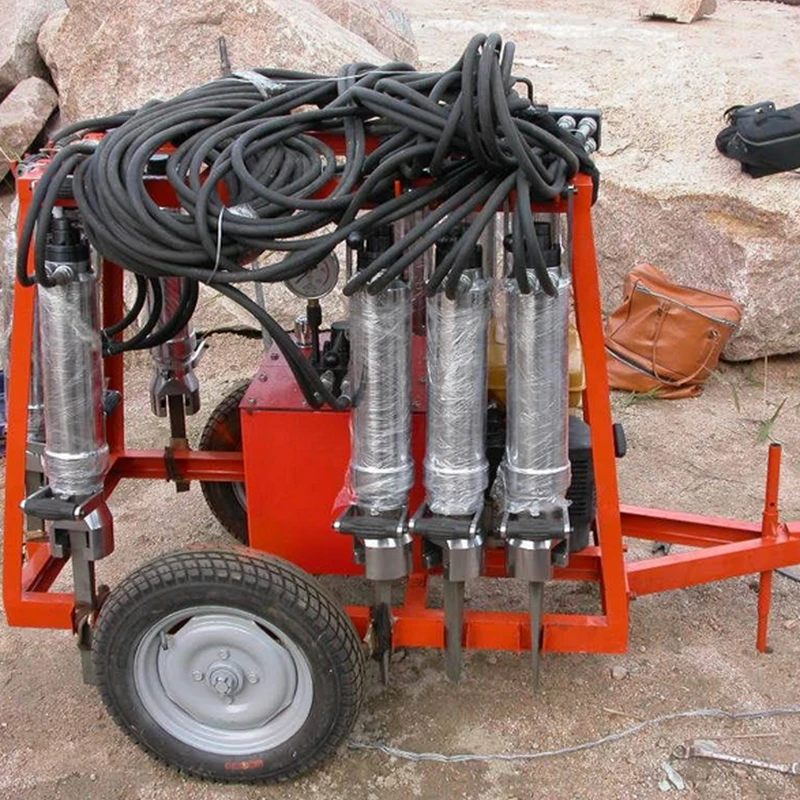 Hydraulic rock splitter, 70-ton excavator-mounted - Image 2